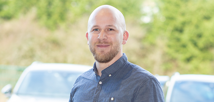 Julian Meurer, Serviceberater