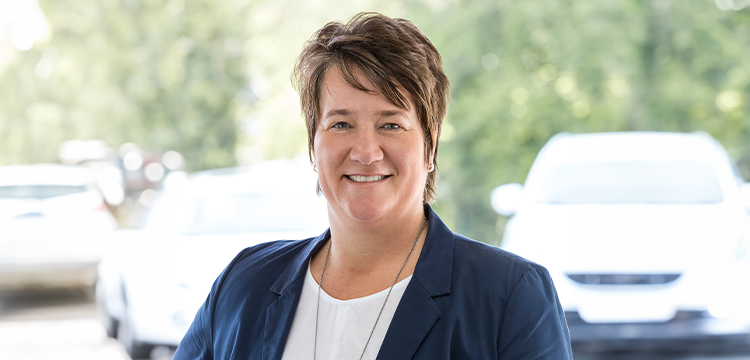 Marion  Schönauer  , Assistentin der Geschäftsleitung 